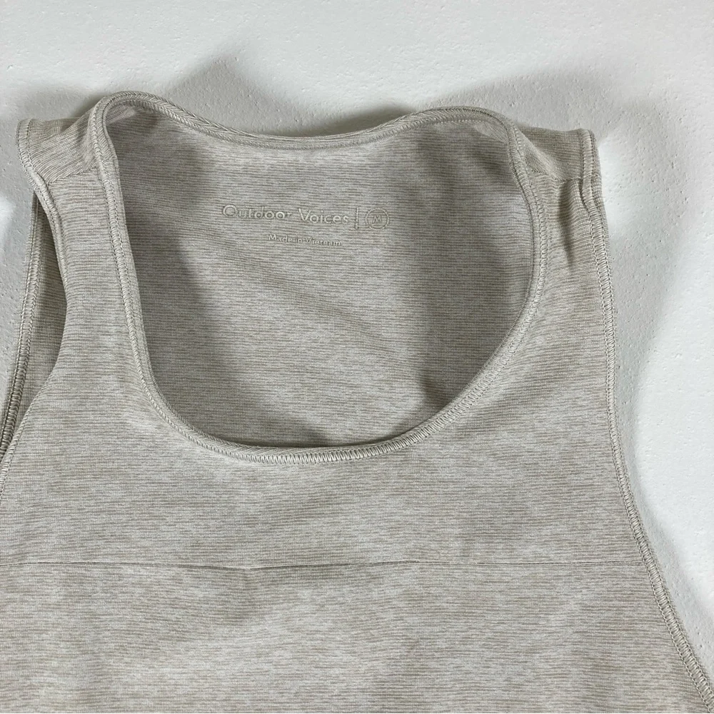 OUTDOOR VOICES Slash Back Open Back Cutout Crop Tank Heather Gray Sport Gym  M - Picture 6 of 10